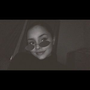 Meet your Posher, Abby